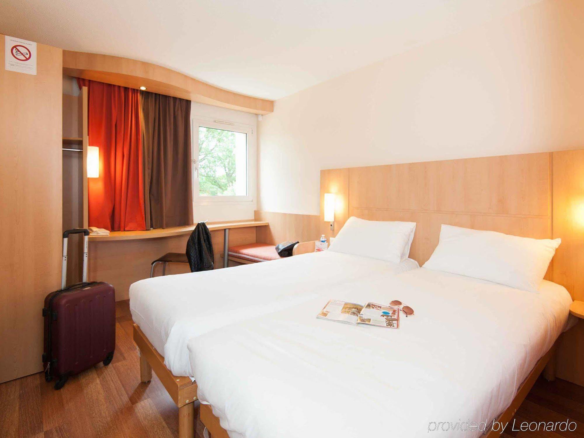 Ibis Avallon Magny Kültér fotó